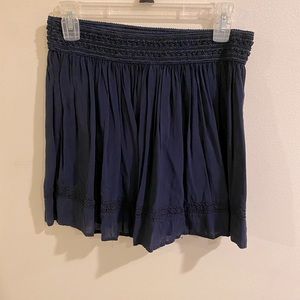 Navy skirt. Size large.